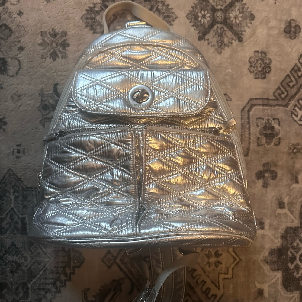 Baggallini Metallic Silver Quilted Women’s small Backpack